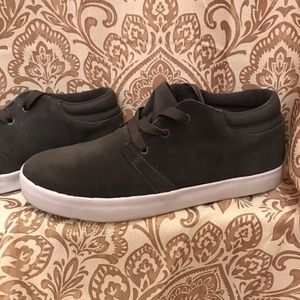 Men’s Shawn White skater sneakers